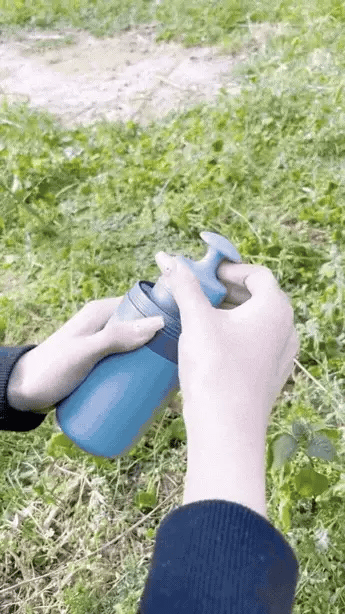 Dog Waste Grabber Touch-Free Sixfold Gripper
