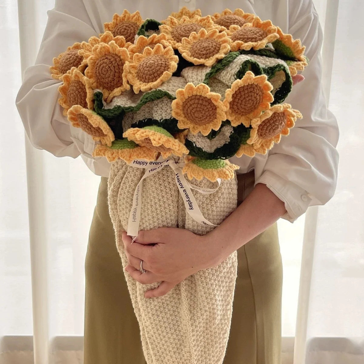 Throw Blanket Double-Knit Crocheted Flower Appliques