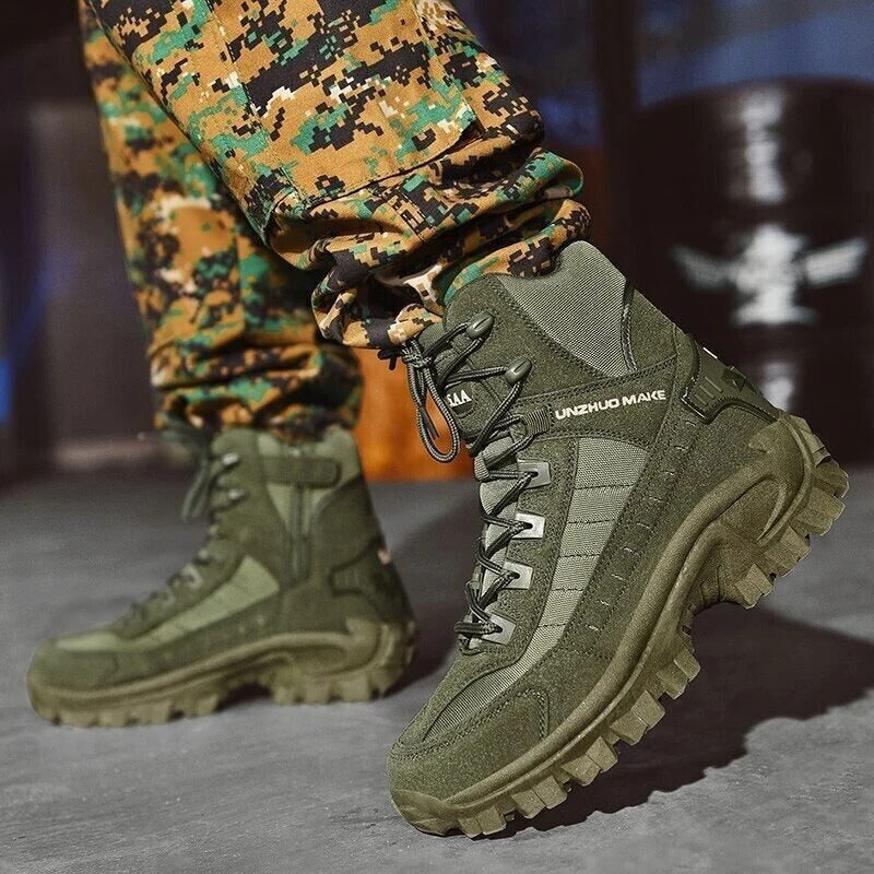 Men's Winter Boots with Insulation and Superior Grip