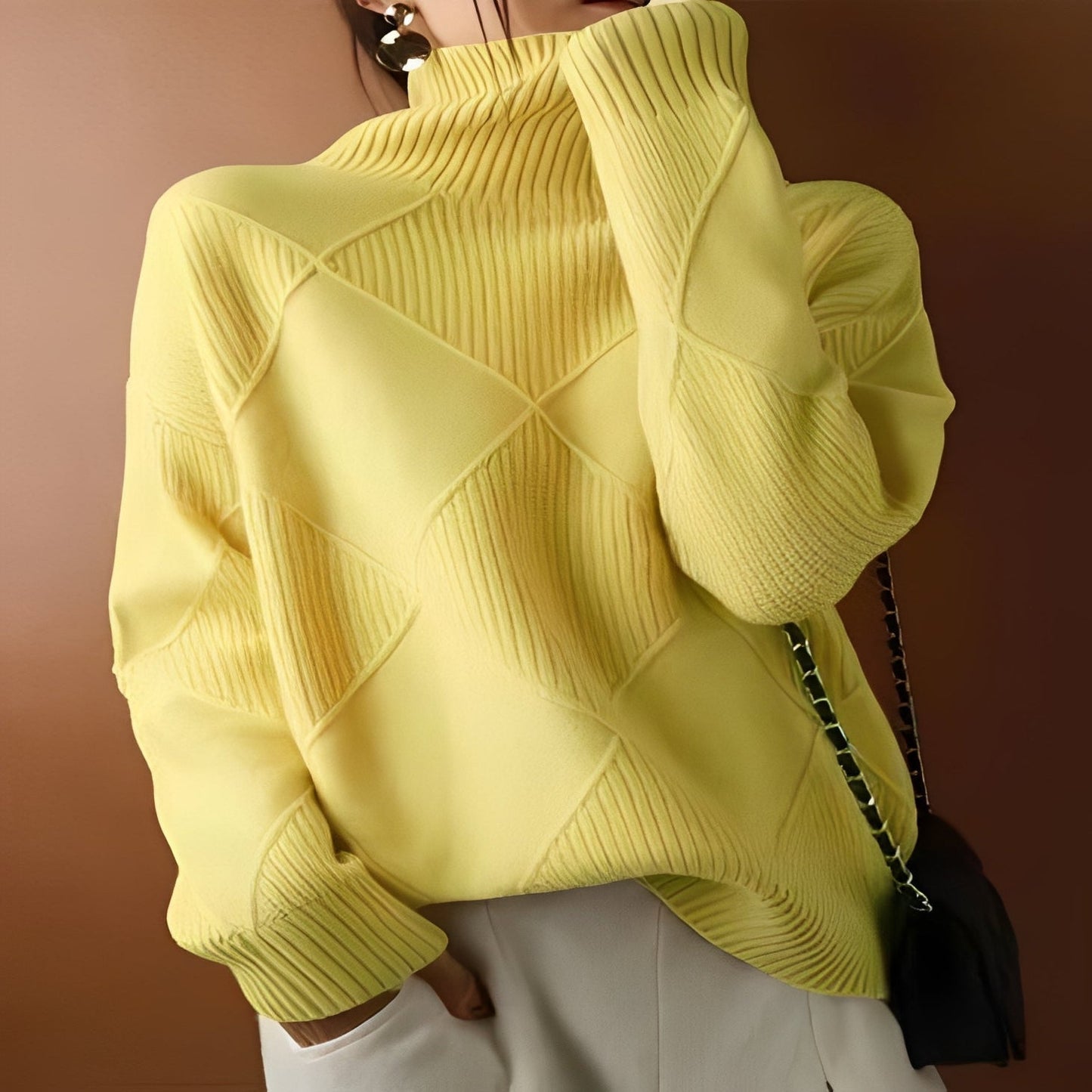 Luxurious Women's Oversized Cashmere Turtleneck Sweater