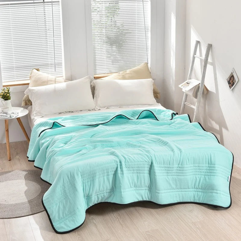 Cooling Blanket Moisture-Wicking & Breathable Machine Washable