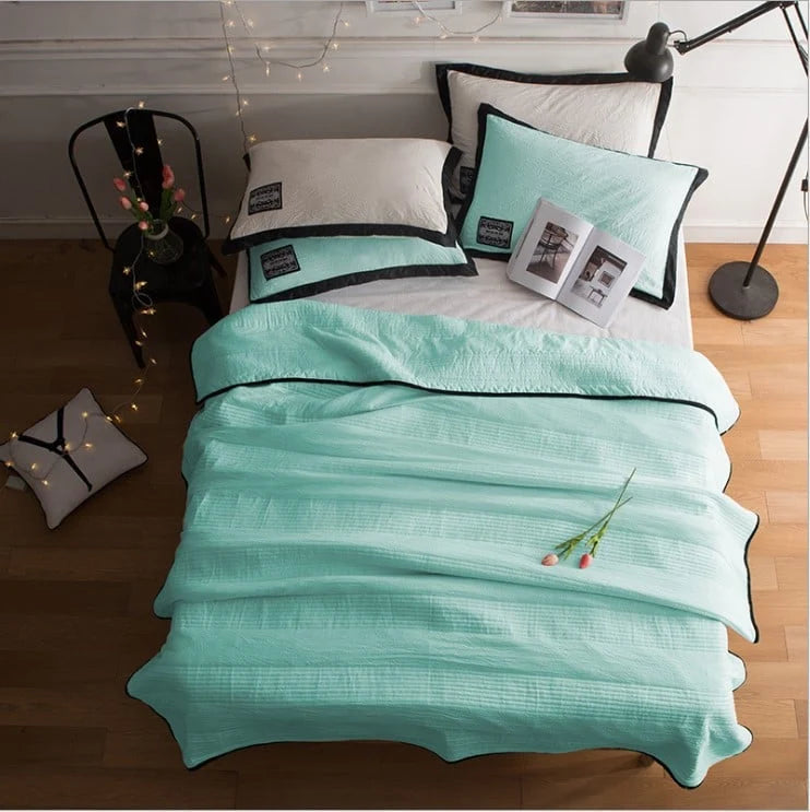 Cooling Throw Blanket Moisture-Wicking & Breathable Polyester