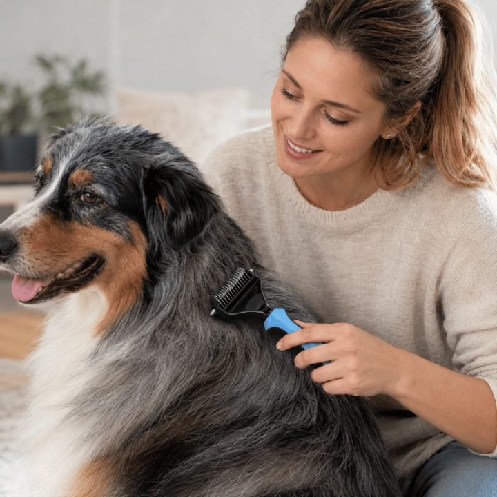 Dematting Brush Double-Sided Rounded Teeth Non-Slip Handle