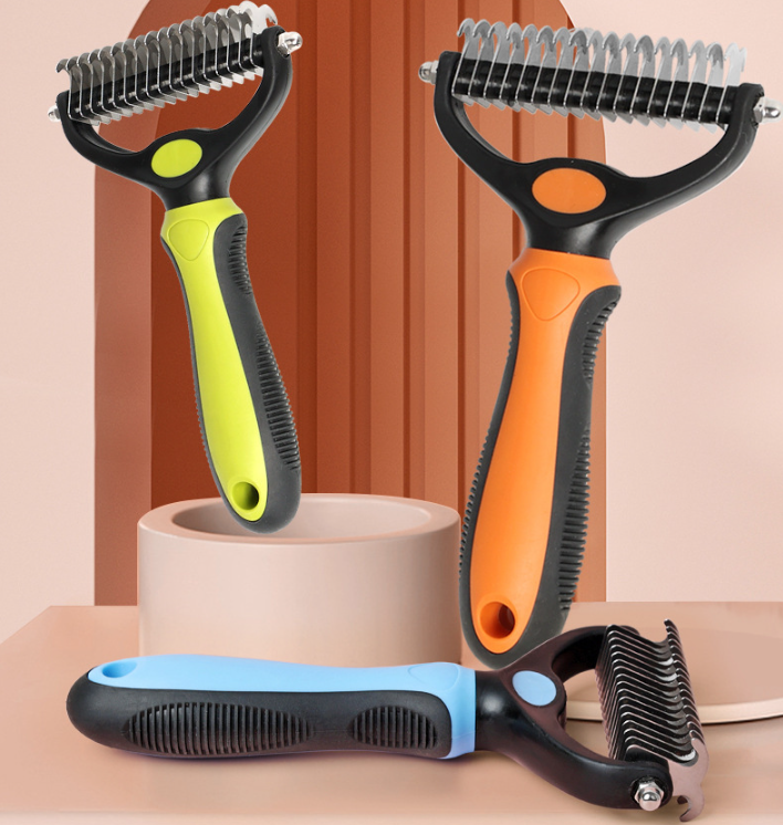 Dematting Brush Double-Sided Rounded Teeth Non-Slip Handle