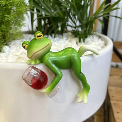 Garden Sculpture Climbing Frog Hand-Painted Weather-Resistant Resin
