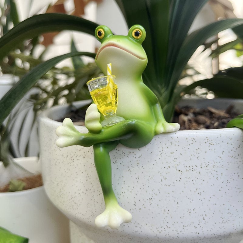 Garden Sculpture Climbing Frog Hand-Painted Weather-Resistant Resin
