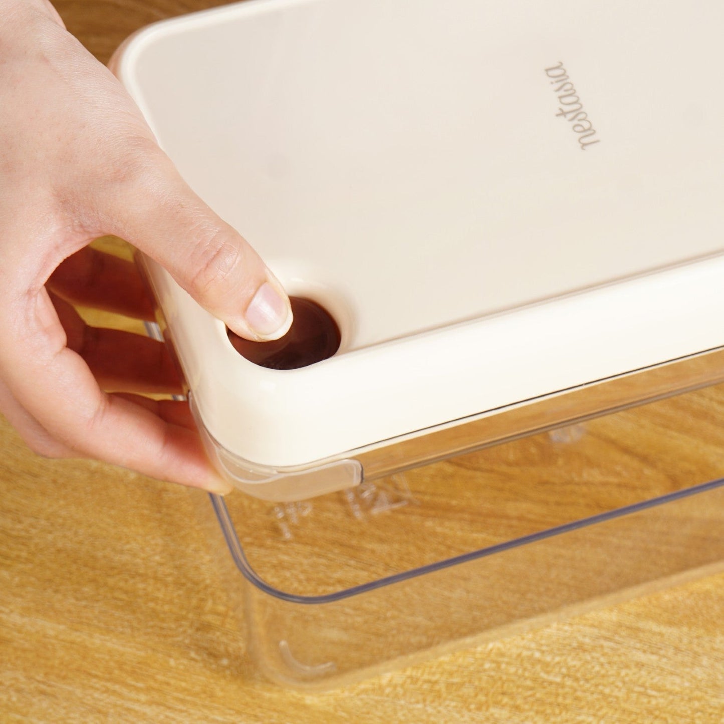 Ice Cube Tray One-Press Release With Scoop & Container
