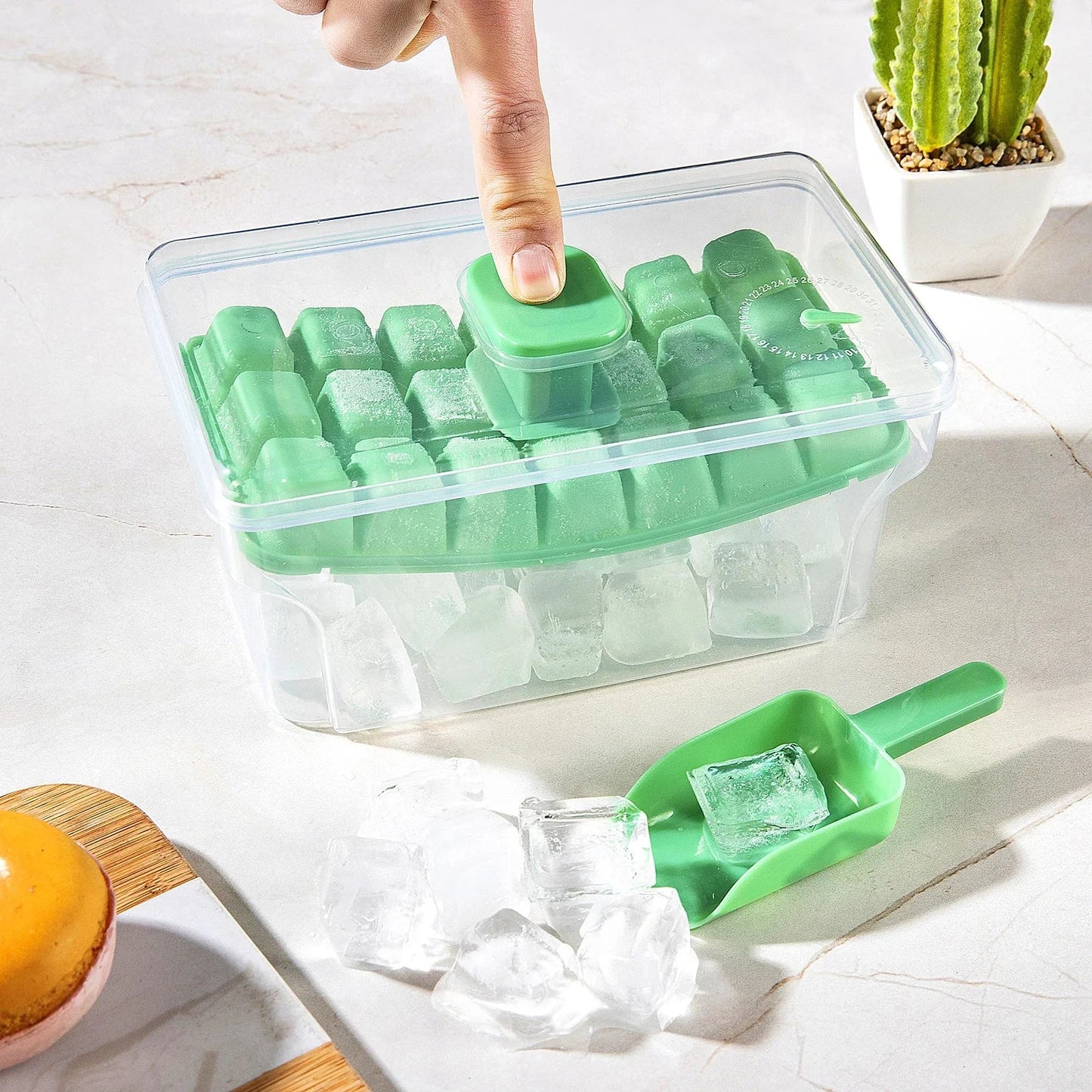 Ice Cube Tray Set 68-Cube Easy-Release Stackable With Scoop