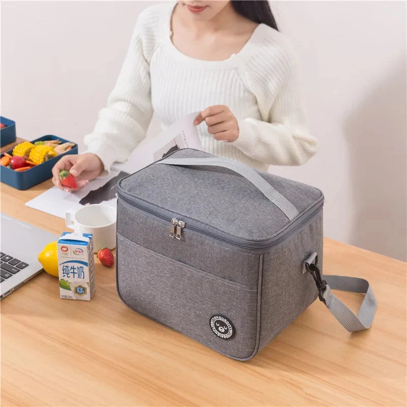 Insulated Lunch Bag Water-Repellent Oxford & Detachable Padded Strap