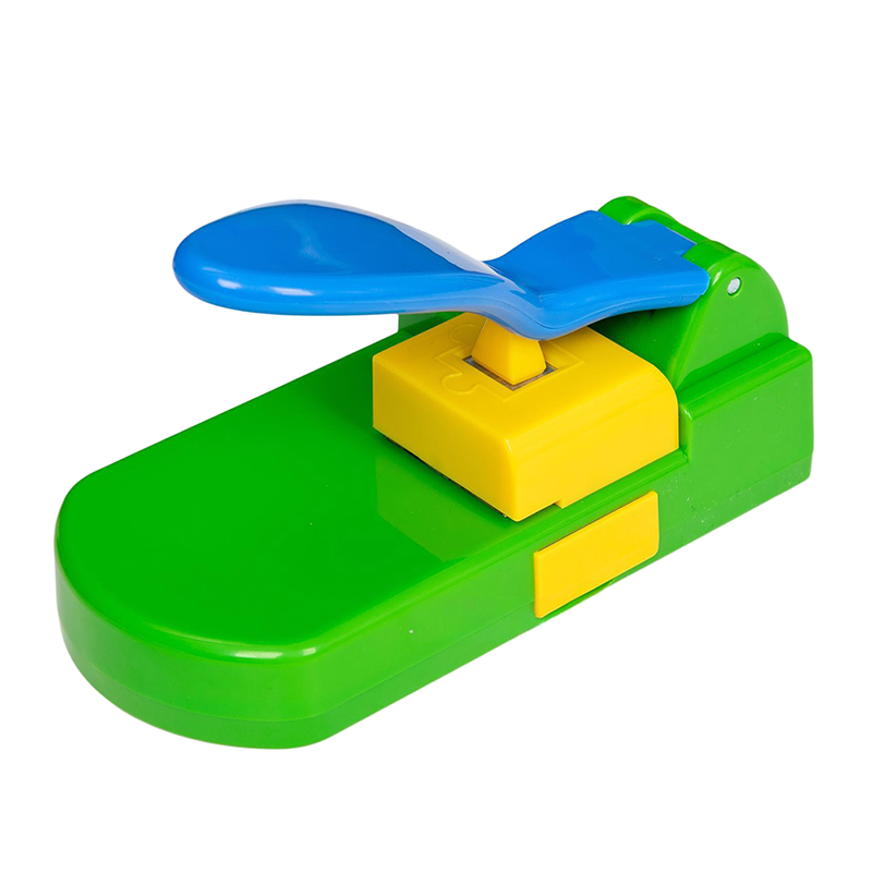 Photo Puzzle Maker Sharp Alloy Blade & Extendable Tray
