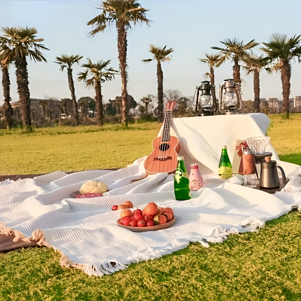 Picnic Blanket Waterproof & Foldable 180 x 180 cm