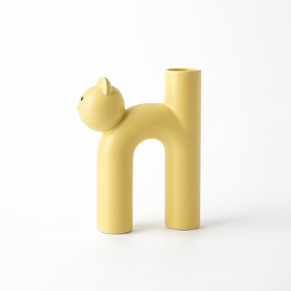 Playful Cat-Shaped Porcelain Vase (Single Stem)