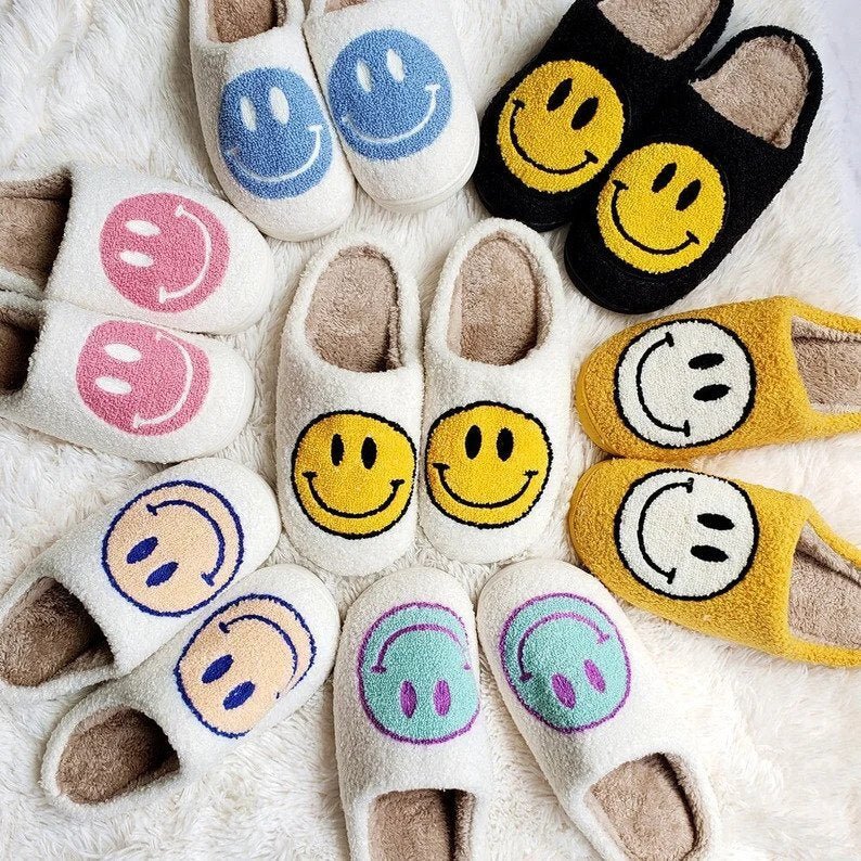 Plush Slippers Smiley Design Plush Lining & Non-Slip Rubber Sole