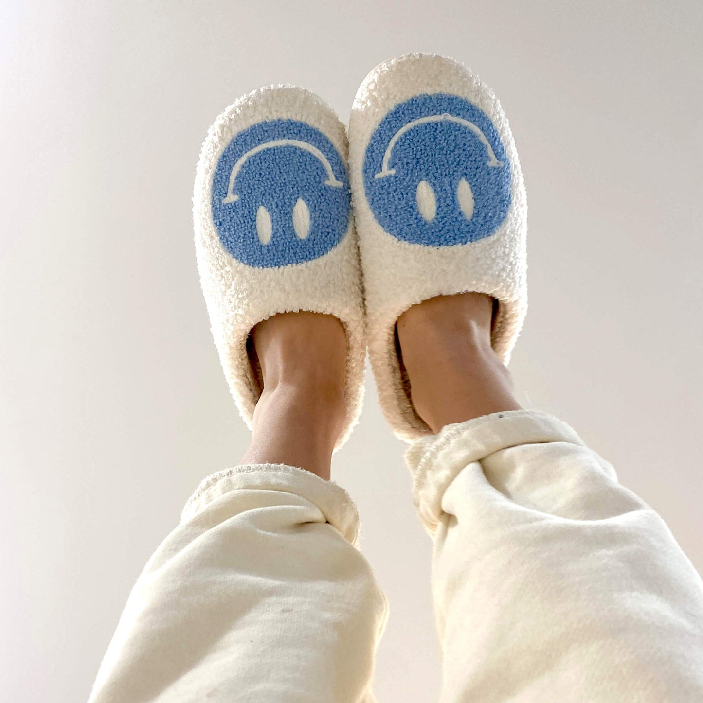 Plush Slippers Smiley Design Plush Lining & Non-Slip Rubber Sole