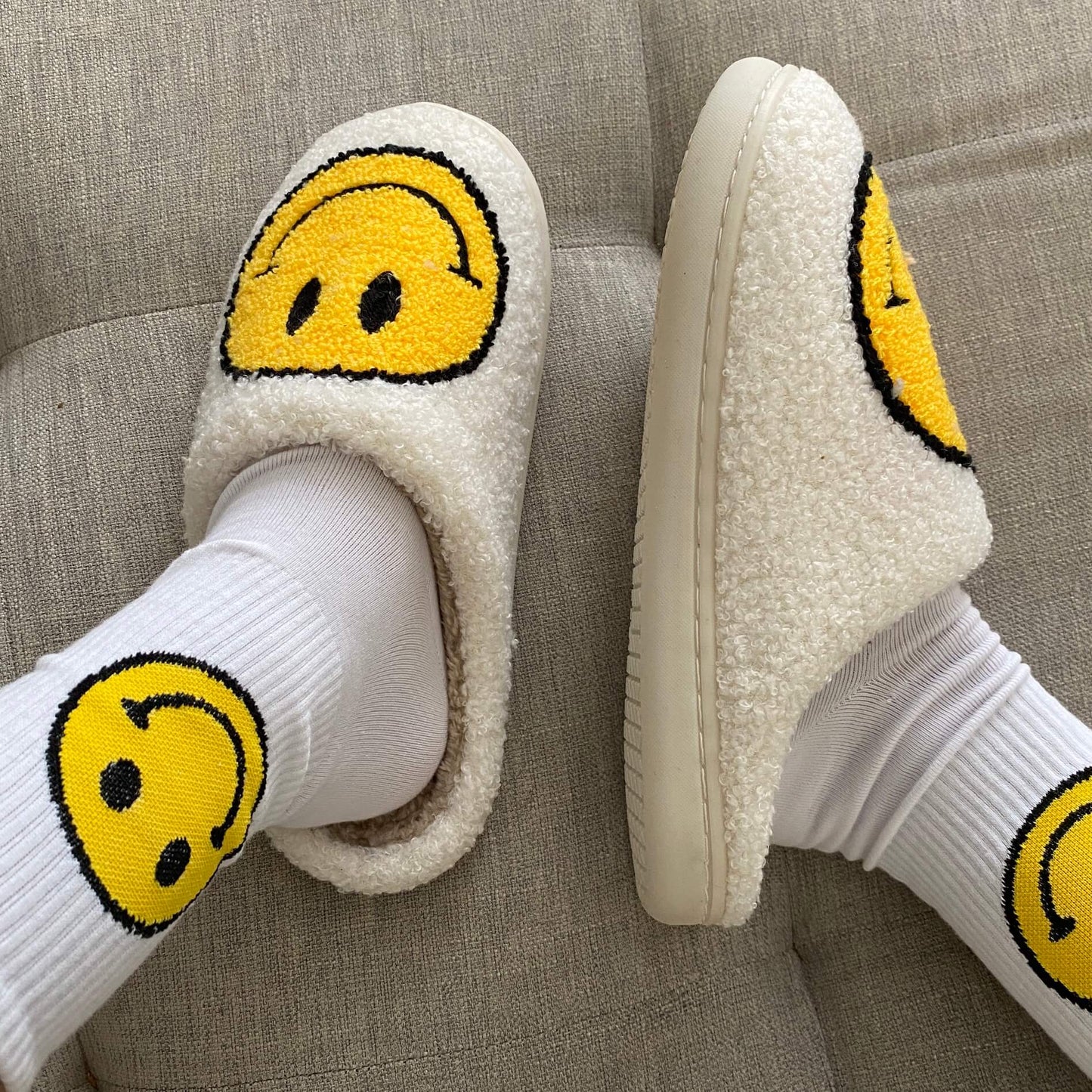 Plush Slippers Smiley Design Plush Lining & Non-Slip Rubber Sole
