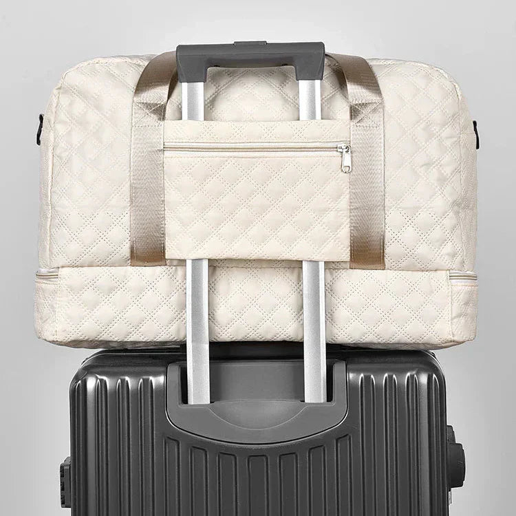 Quilted Travel Bag Water-Repellent Nylon Shoe Compartment & Wet Zone