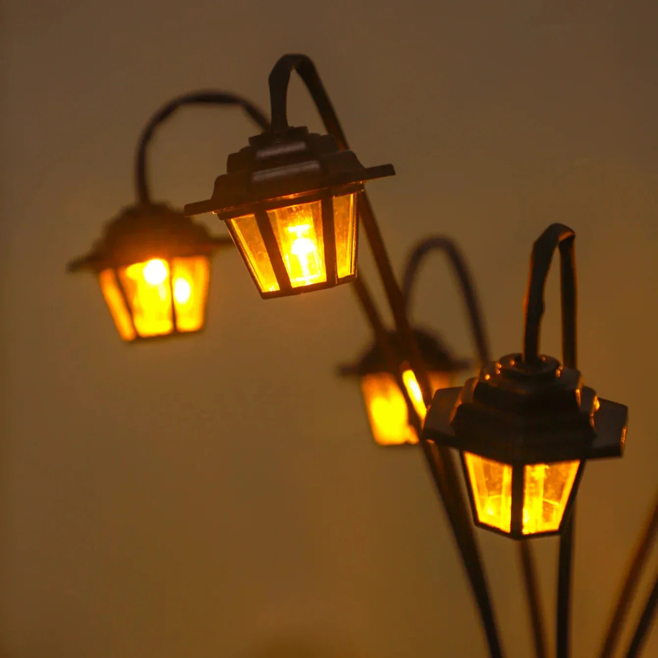 Solar Garden Lantern 6 Warm White LEDs
