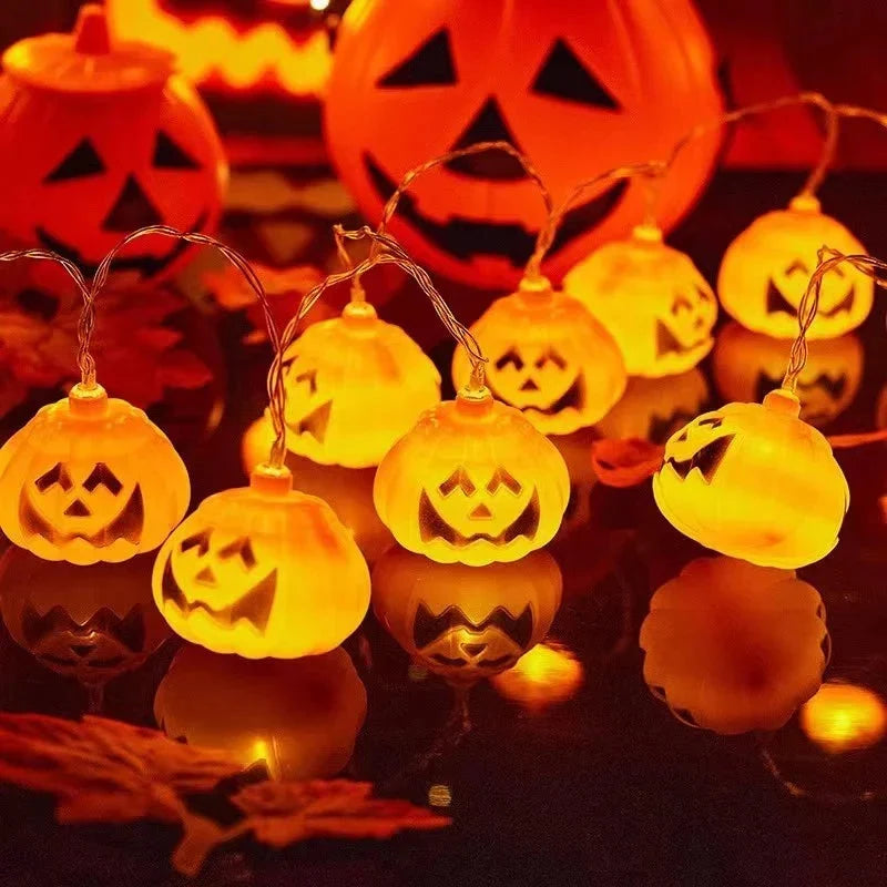 String Lights Cartoon Motifs Battery-Powered Indoor & Outdoor
