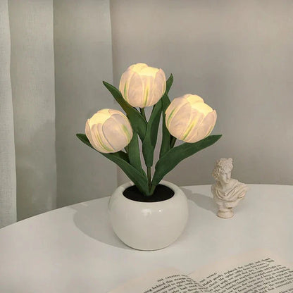 Table Lamp Lifelike Tulip Blossoms USB-Powered