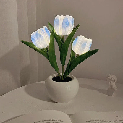 Table Lamp Lifelike Tulip Blossoms USB-Powered