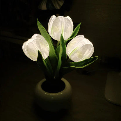 Table Lamp Lifelike Tulip Blossoms USB-Powered