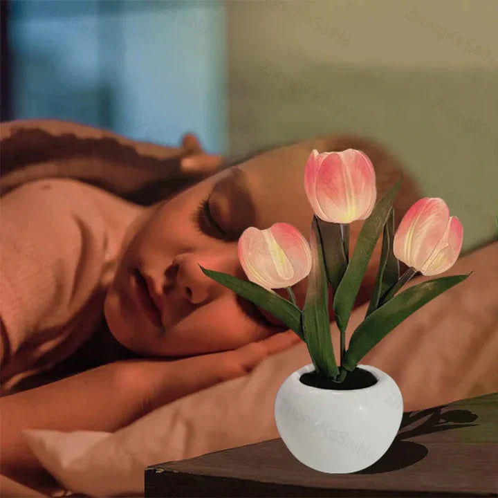 Table Lamp Lifelike Tulip Blossoms USB-Powered