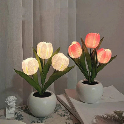 Table Lamp Lifelike Tulip Blossoms USB-Powered