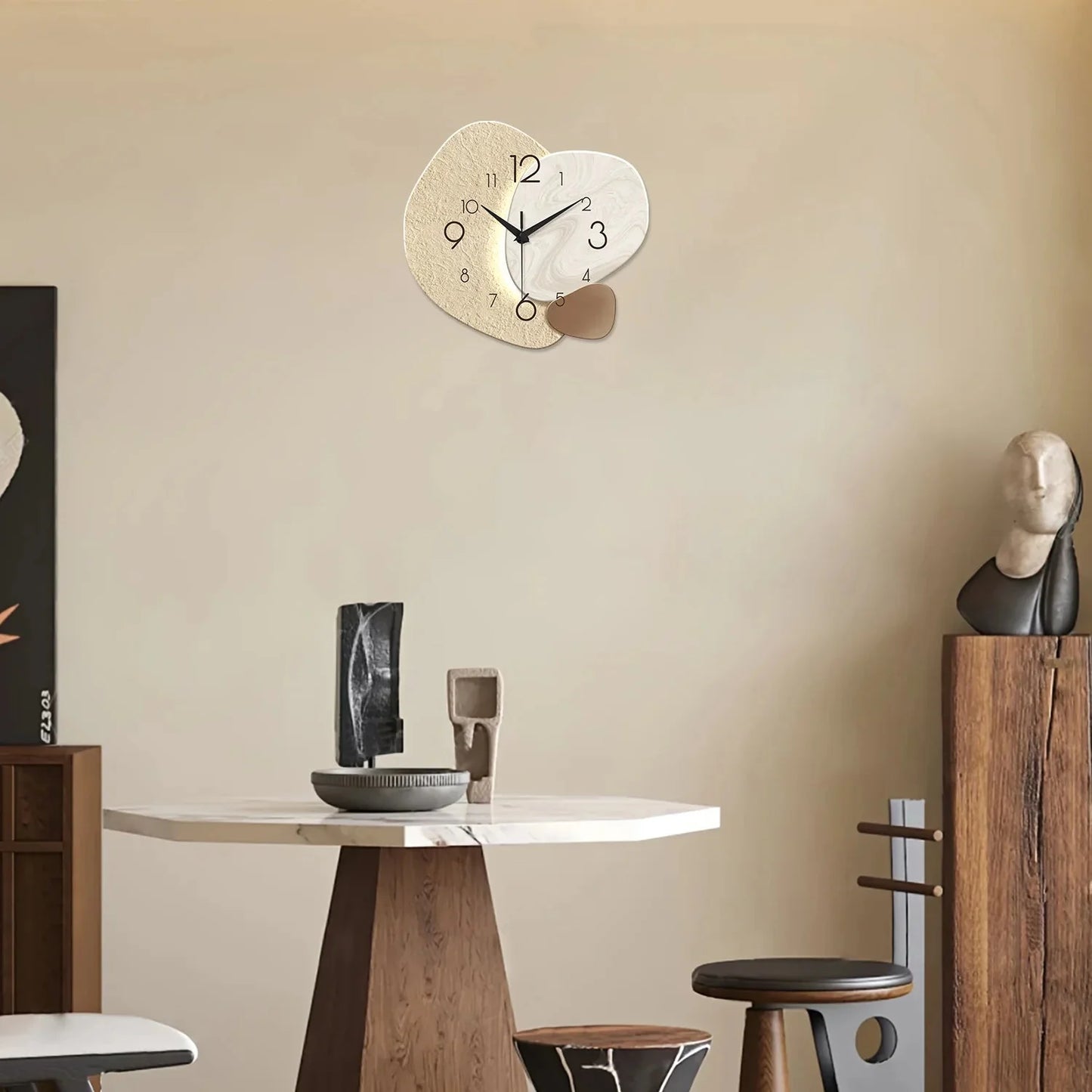 Wall Clock Silent Quartz Movement & Easy-Read Numerals