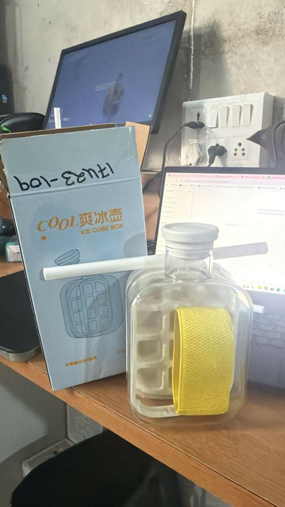 Water Bottle Leak-Proof Integrated Ice Mold & Silicone Sleeve
