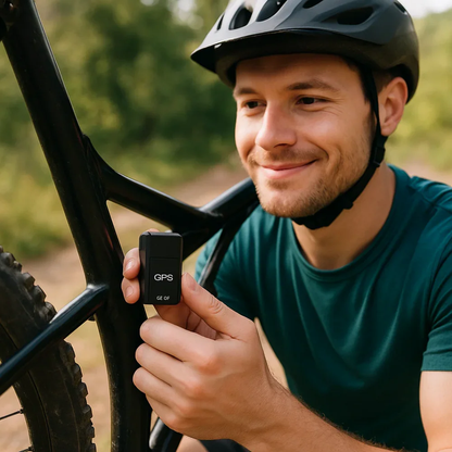 Guardian Mini GPS Locator with Sound and Magnetic Mount