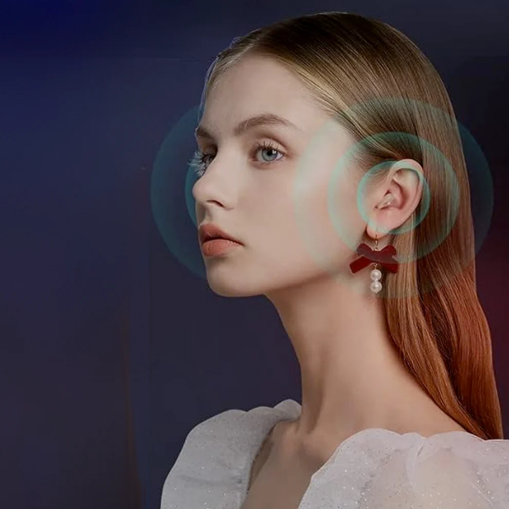 Discreet Rechargeable Hearing Aid for Enhanced Sound Clarity