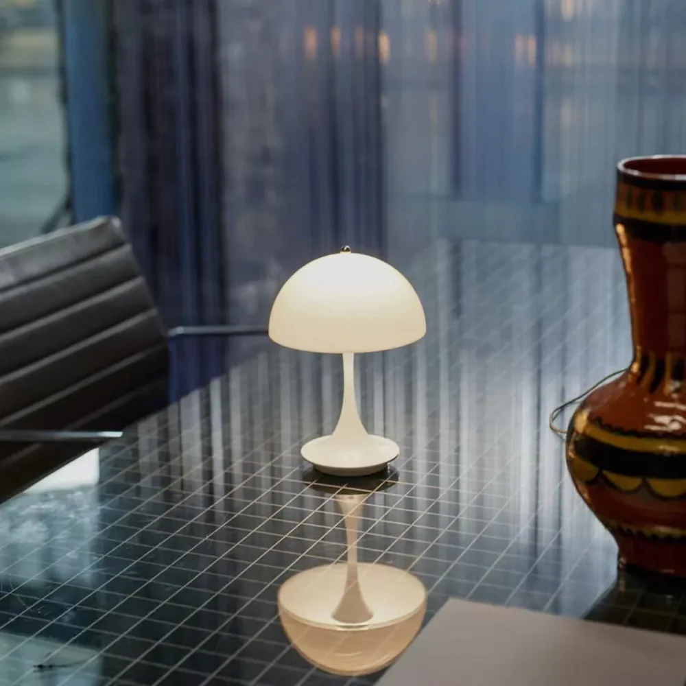 SerenityGlow Wireless Home Lamp