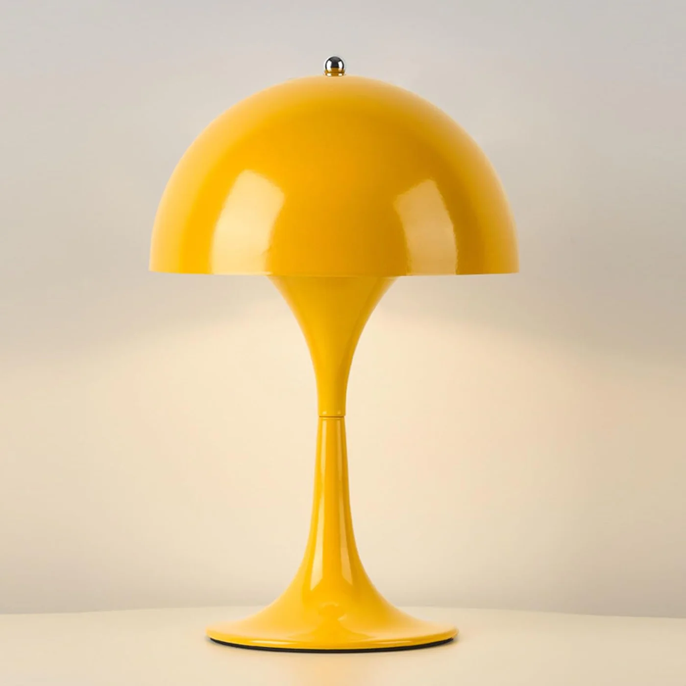 SerenityGlow Wireless Home Lamp