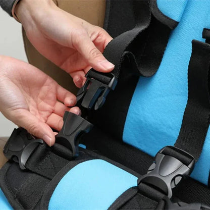 Compact Travel Child Seat with Secure Five-Point Harness