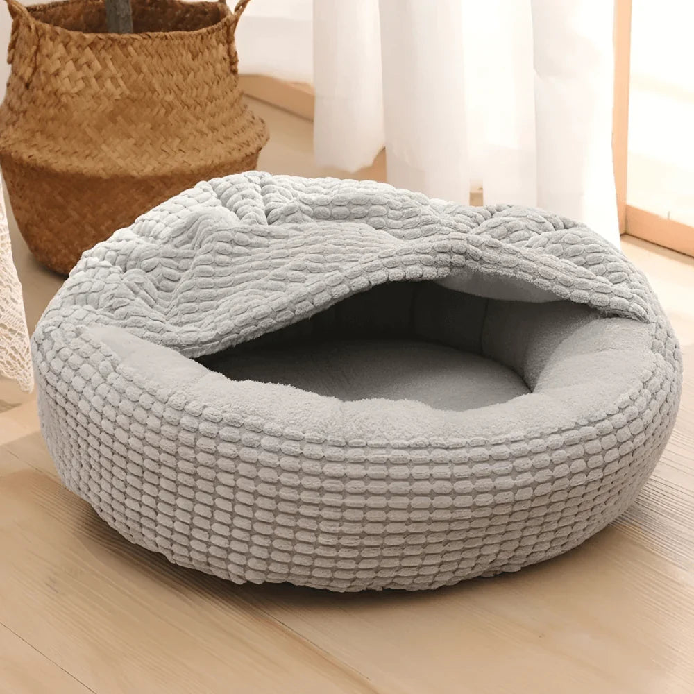Cozy Enclosed Pet Bed with Fleece Lining for Ultimate Comfort