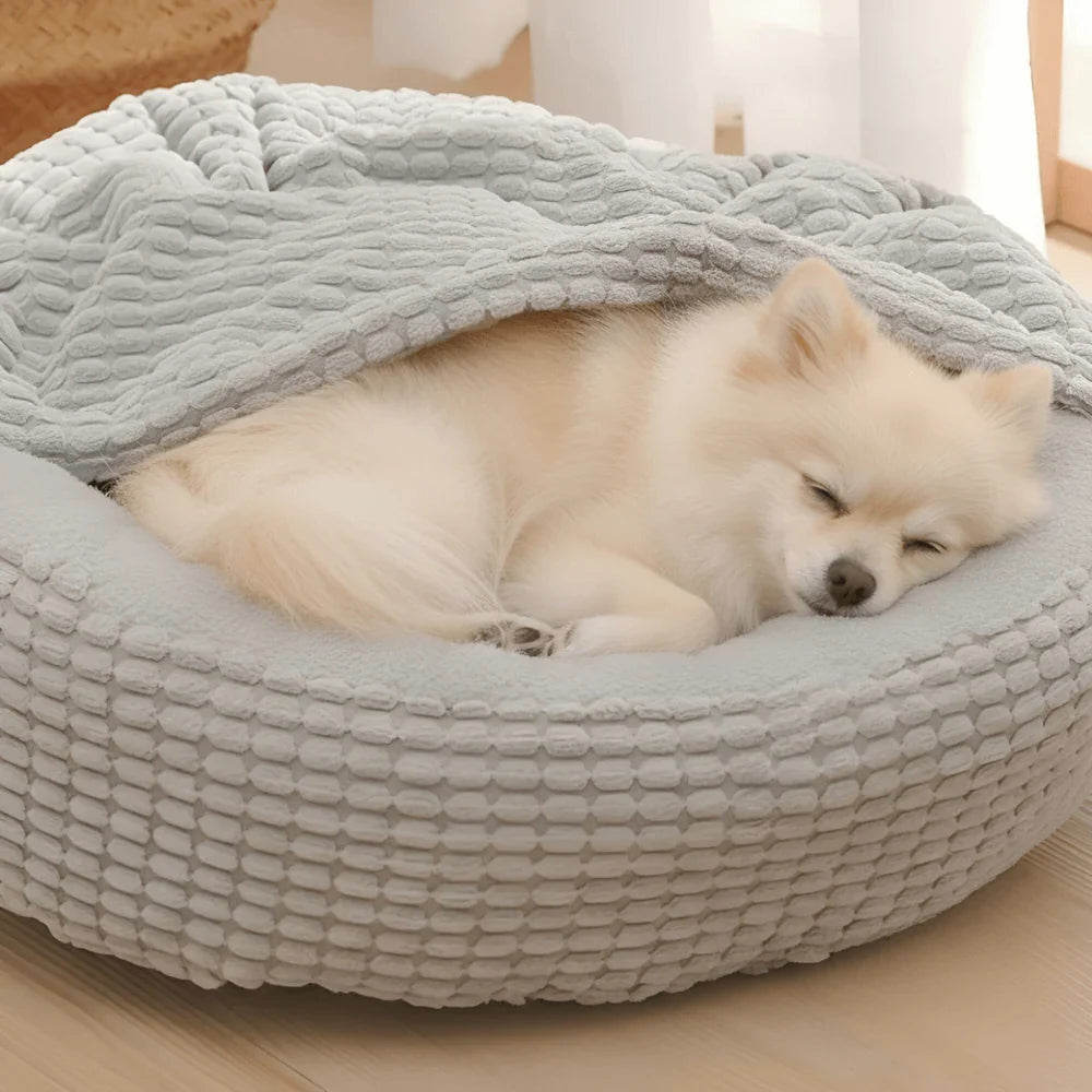 Cozy Enclosed Pet Bed with Fleece Lining for Ultimate Comfort