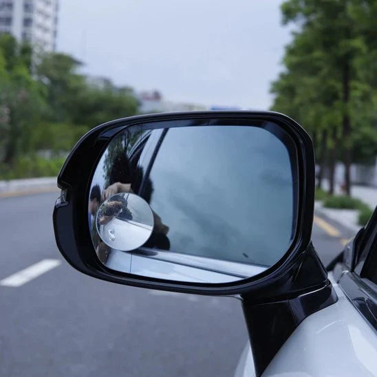 Enhanced Rearview Mirror for Superior Driving Awareness