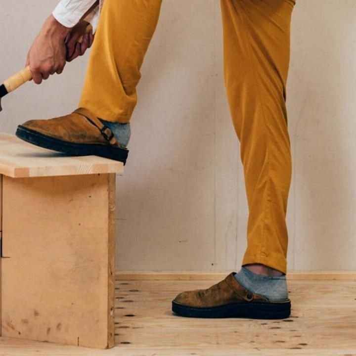 Everyday Essential Clogs with Cozy Cushioning and Sleek Look