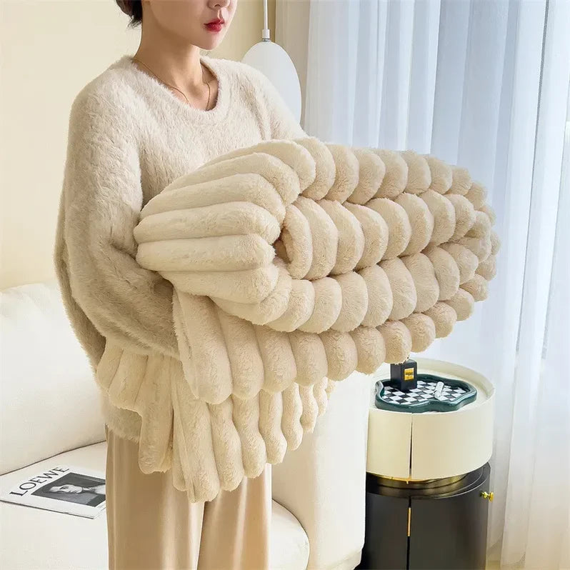 Elegant Plush Throw Blanket for Ultimate Comfort