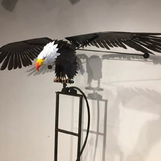 Elegant Avian Motion Spinner for Your Garden