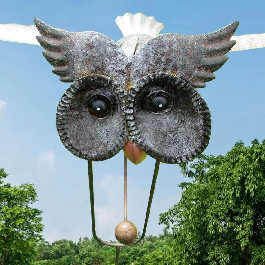 Elegant Avian Motion Spinner for Your Garden