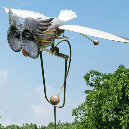Elegant Avian Motion Spinner for Your Garden