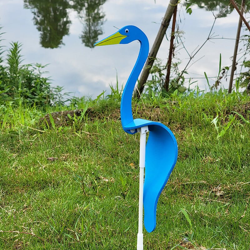 Whirling Aviary Delight: Elegant Bird Spinner for Gardens