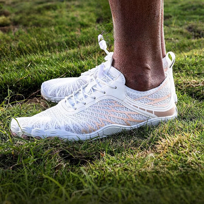 Flexible Barefoot Footwear with Enhanced Toe Space and Water Evacuation