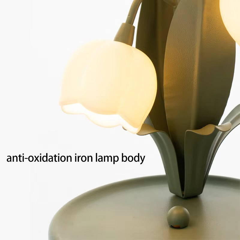 Charming Floral LED Desk Lamp with USB and 3 Light Settings