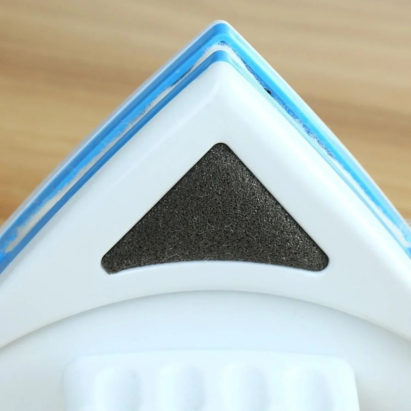 Revolutionary Dual-Sided Glass Cleaner with Magnetic Grip