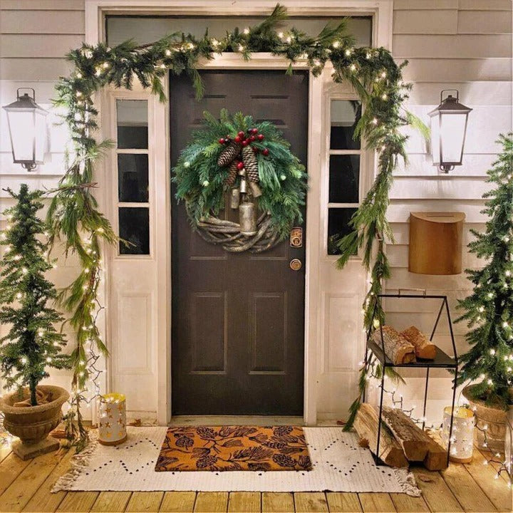 Rustic Holiday Wreath with Natural Elements for Festive Decor