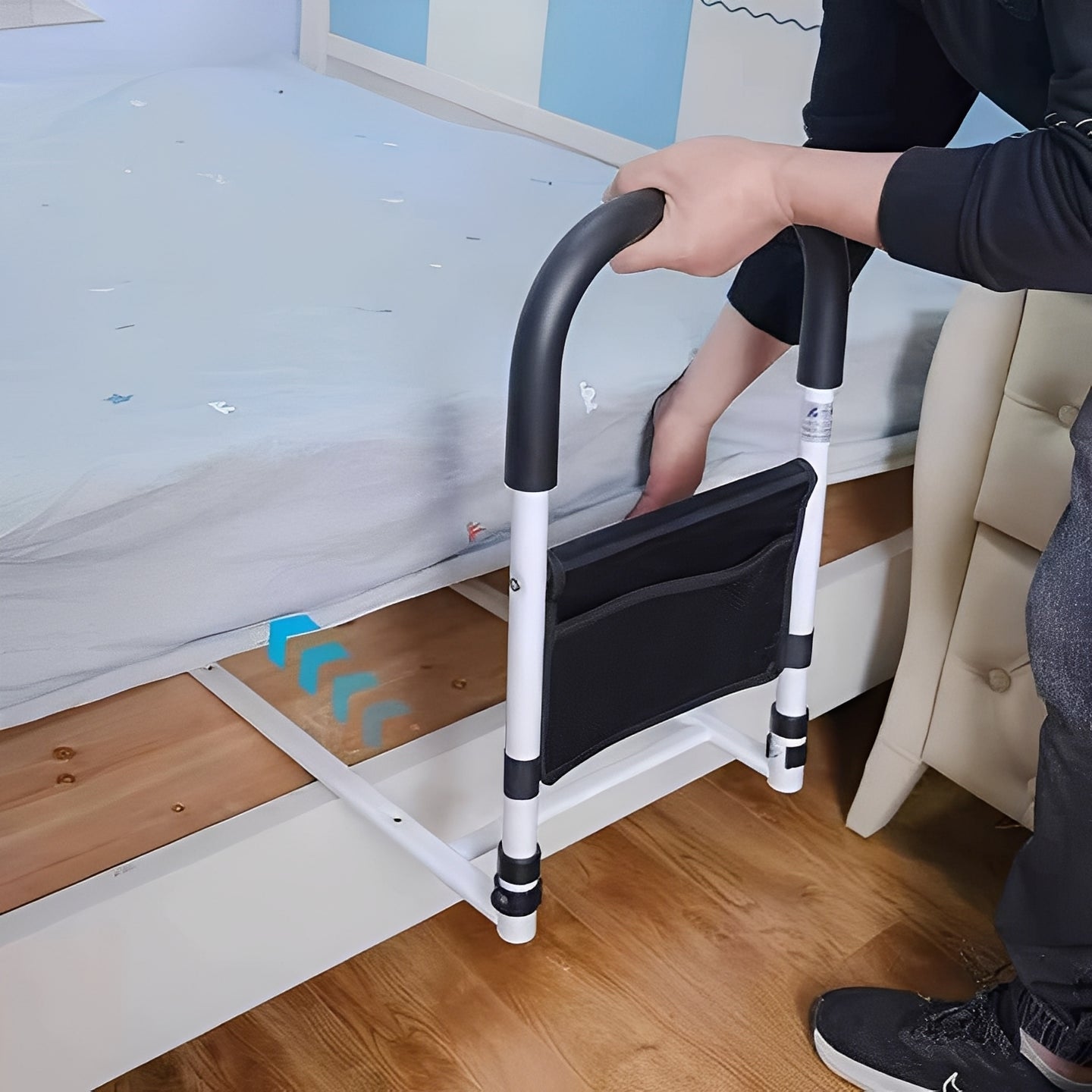Versatile Bedside Aid for Safe Entry and Movement