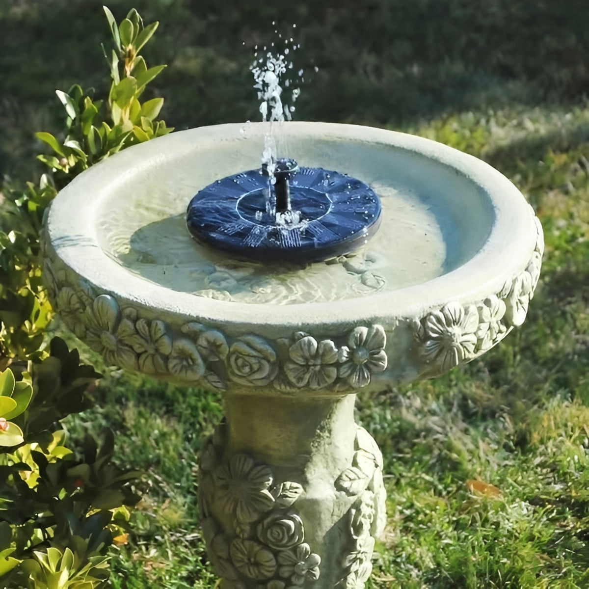 Solar-Powered Floating Fountain for Outdoor Spaces