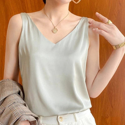 Essential Women's Sleeveless Layering Top